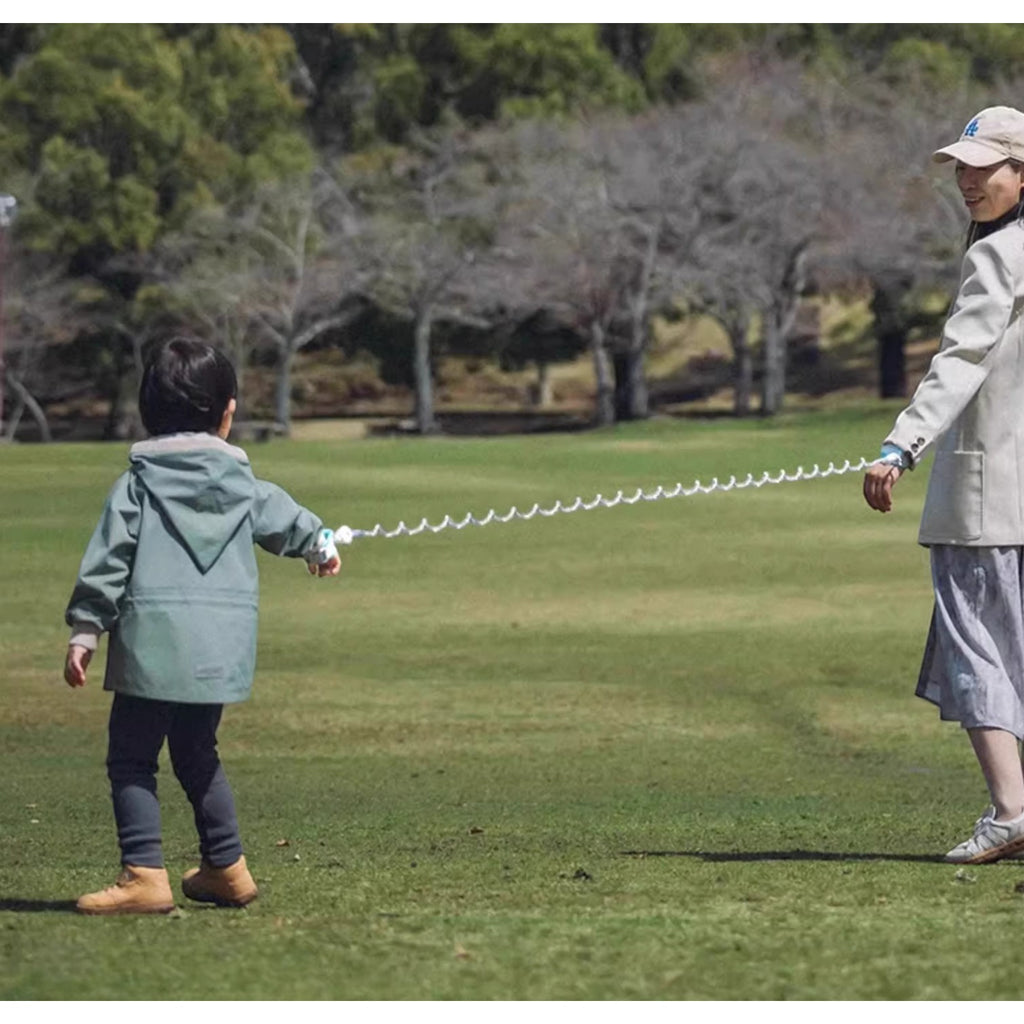 KUB Upgraded Dual-Release Anti-Lost Safety Leash for Kids (with Key Lock & Night Reflective Strap) - Shopeak Canada - Curated, high-end Nintendo Switch gadgets and luxurious cat products for discerning customers