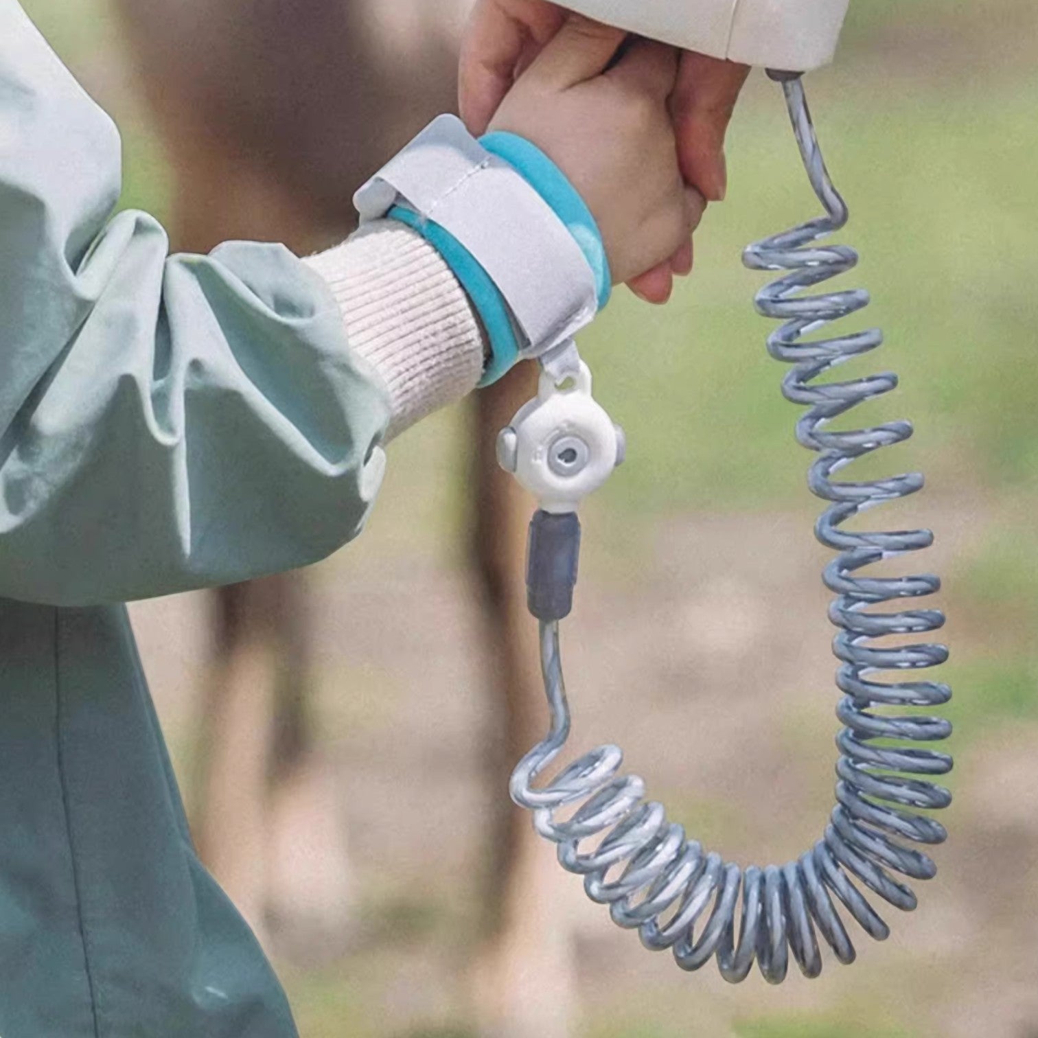 KUB Upgraded Dual-Release Anti-Lost Safety Leash for Kids (with Key Lock & Night Reflective Strap) - Shopeak Canada - Curated, high-end Nintendo Switch gadgets and luxurious cat products for discerning customers