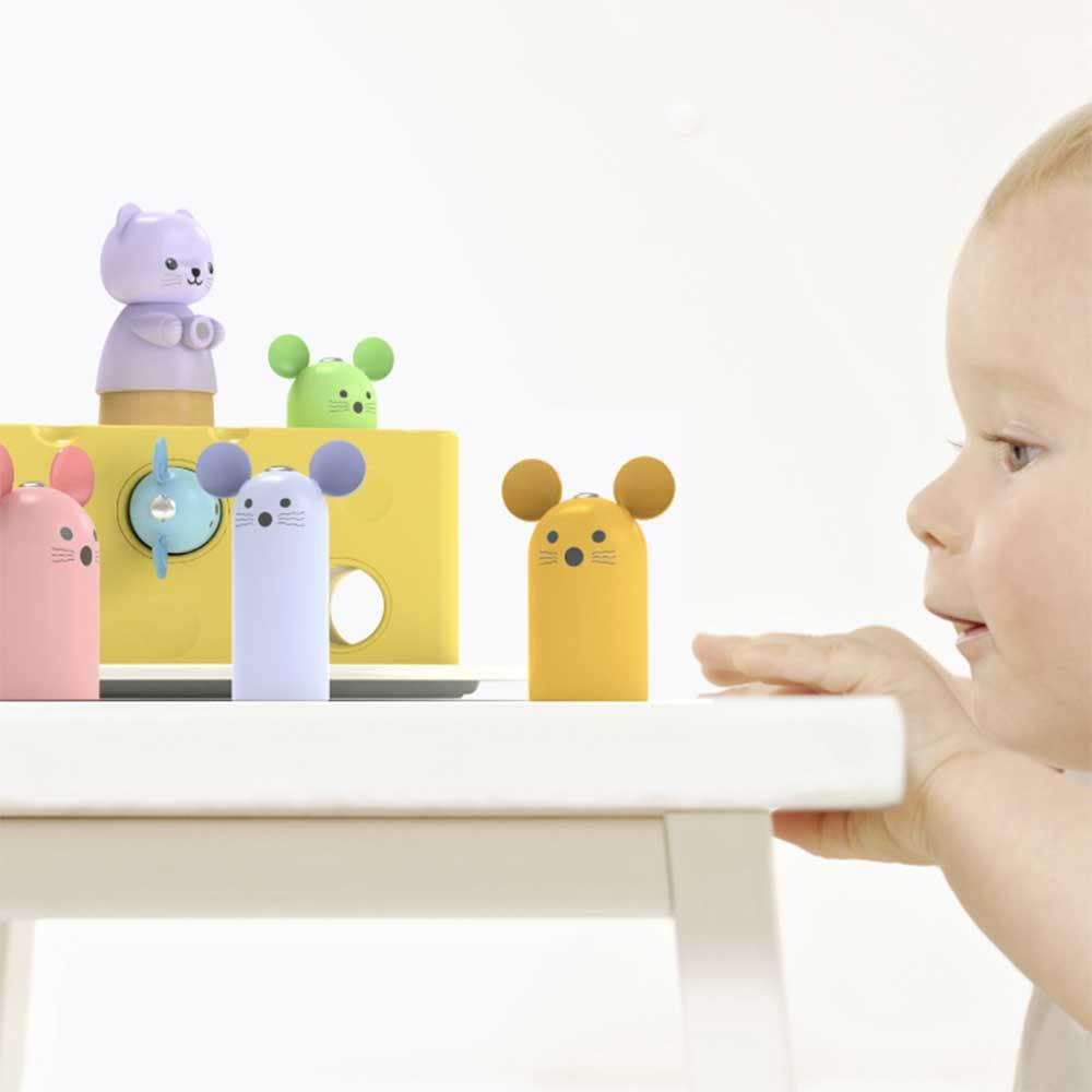 Goryeo Baby Montessori "Rescue the Cheese" Magnetic Toy - Shopeak Canada - Curated, high-end Nintendo Switch gadgets and luxurious cat products for discerning customers